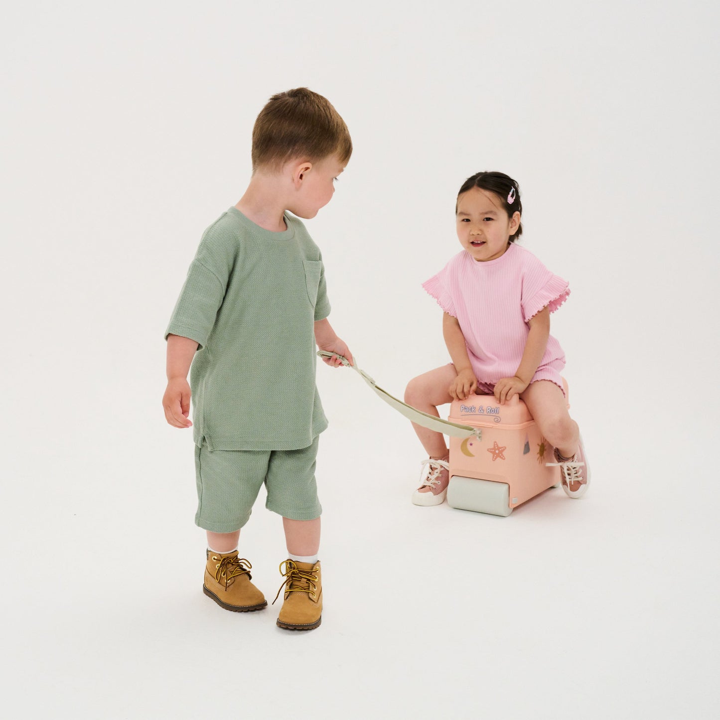 Kids Ride-on Suitcase: Dusty Pink