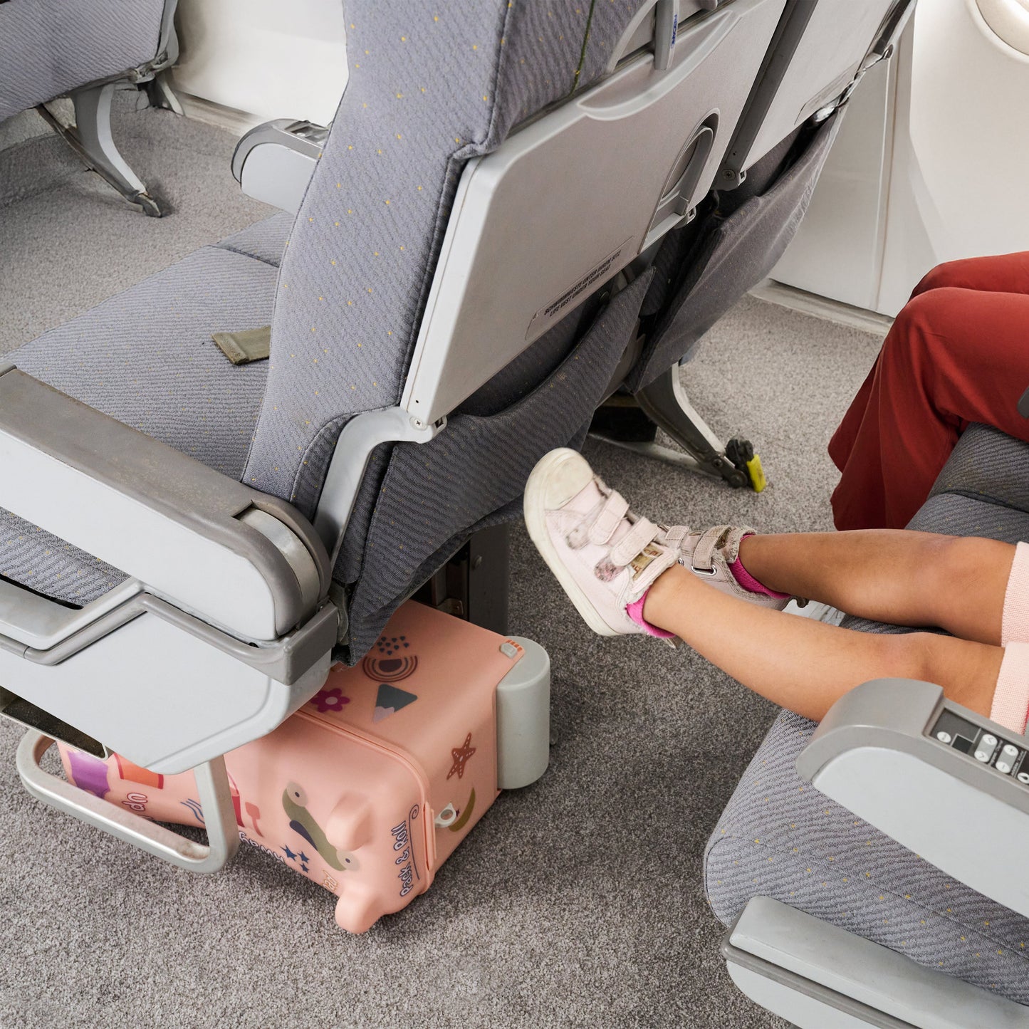 Kids Ride-on Suitcase: Dusty Pink