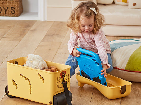 Lion Suitcase Adventures: