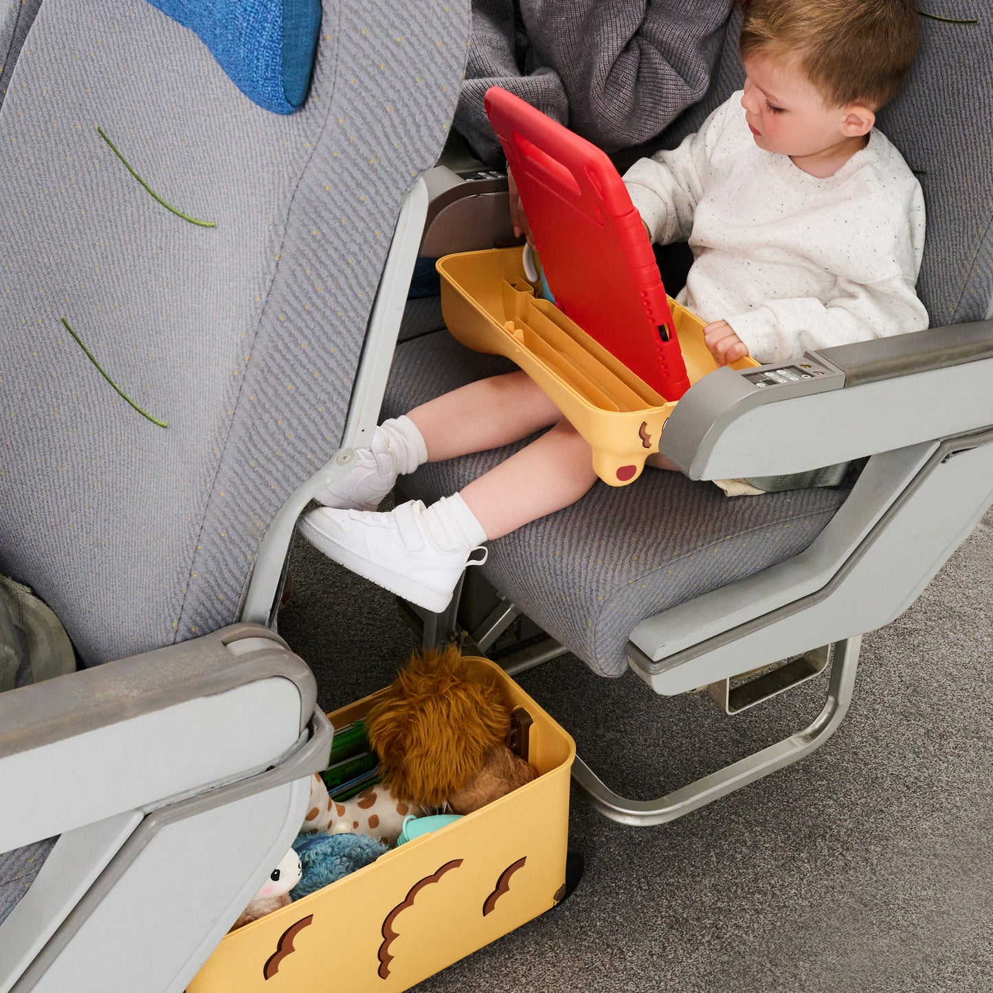 Kids Ride-on Suitcase: Lion